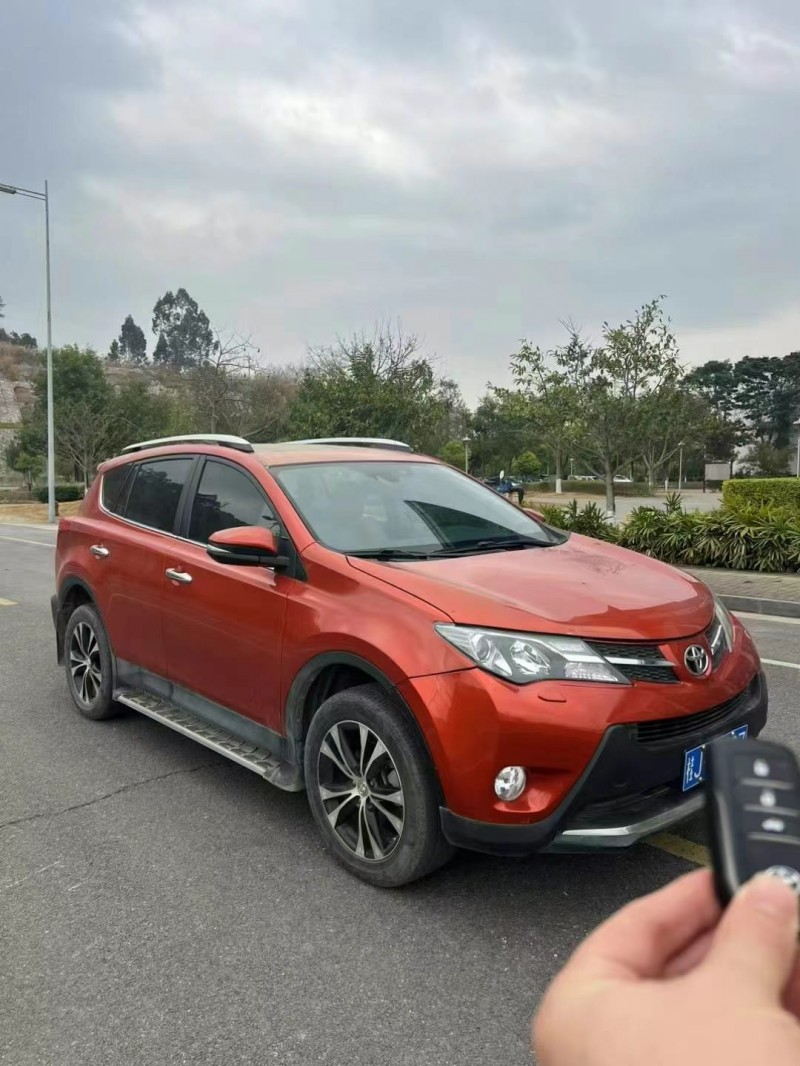 桂林15年豐田RAV4榮放3