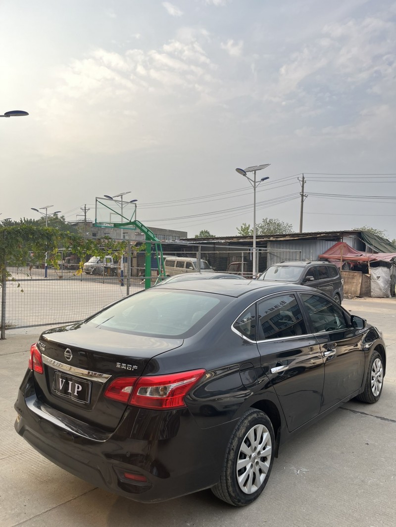 武汉20年日产轩逸5