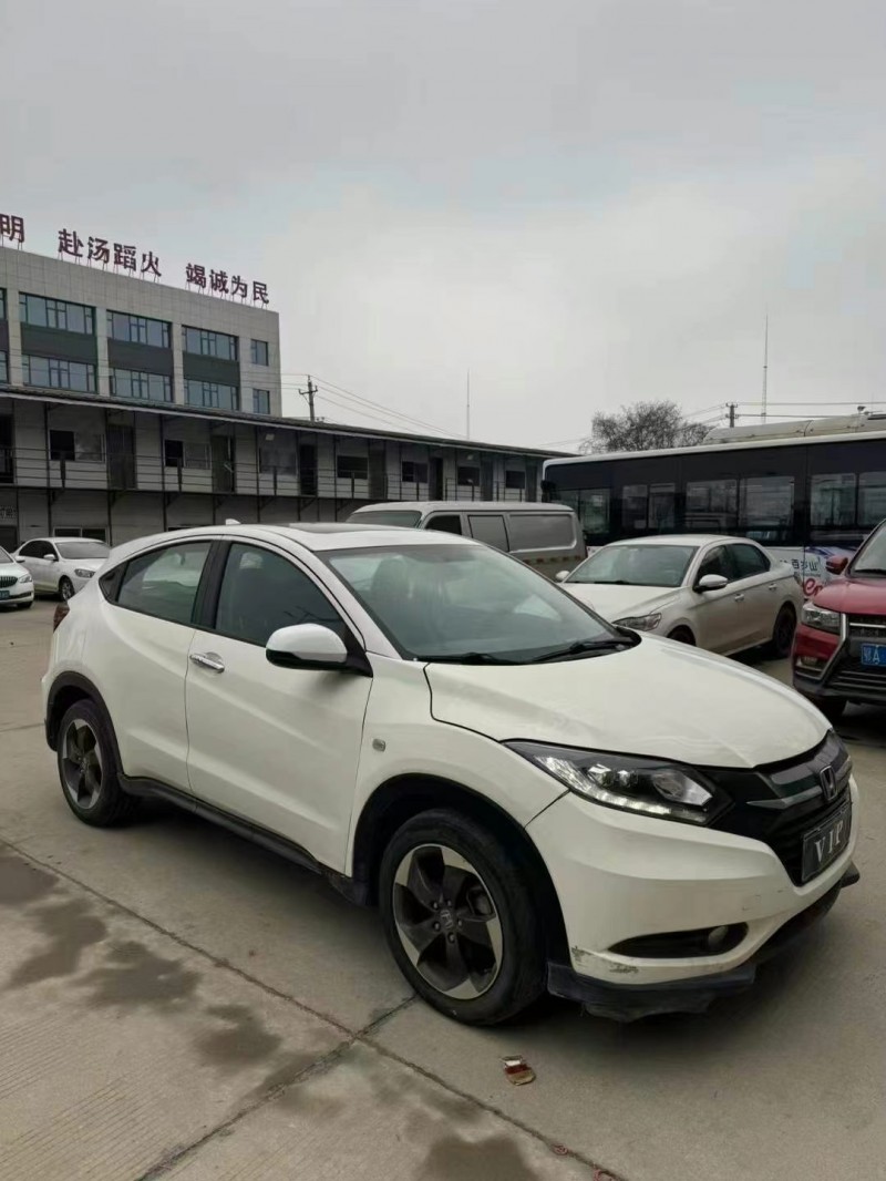 武汉17年本田缤智5