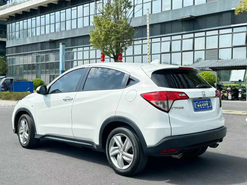 东莞22年本田缤智7