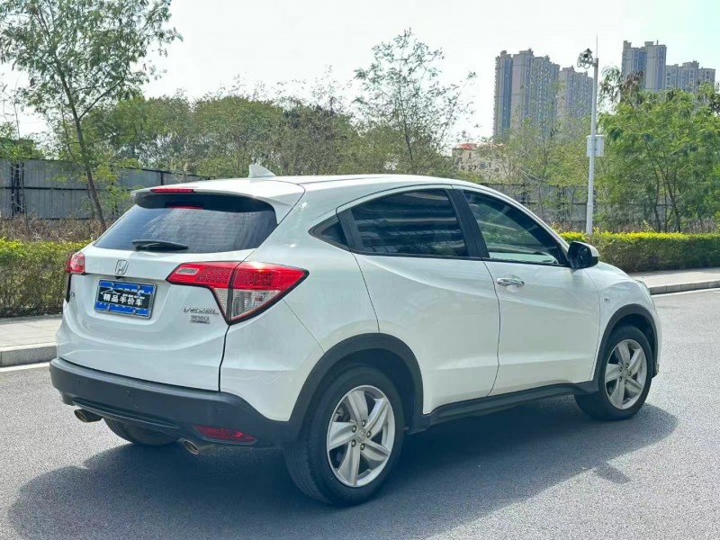 东莞22年本田缤智8