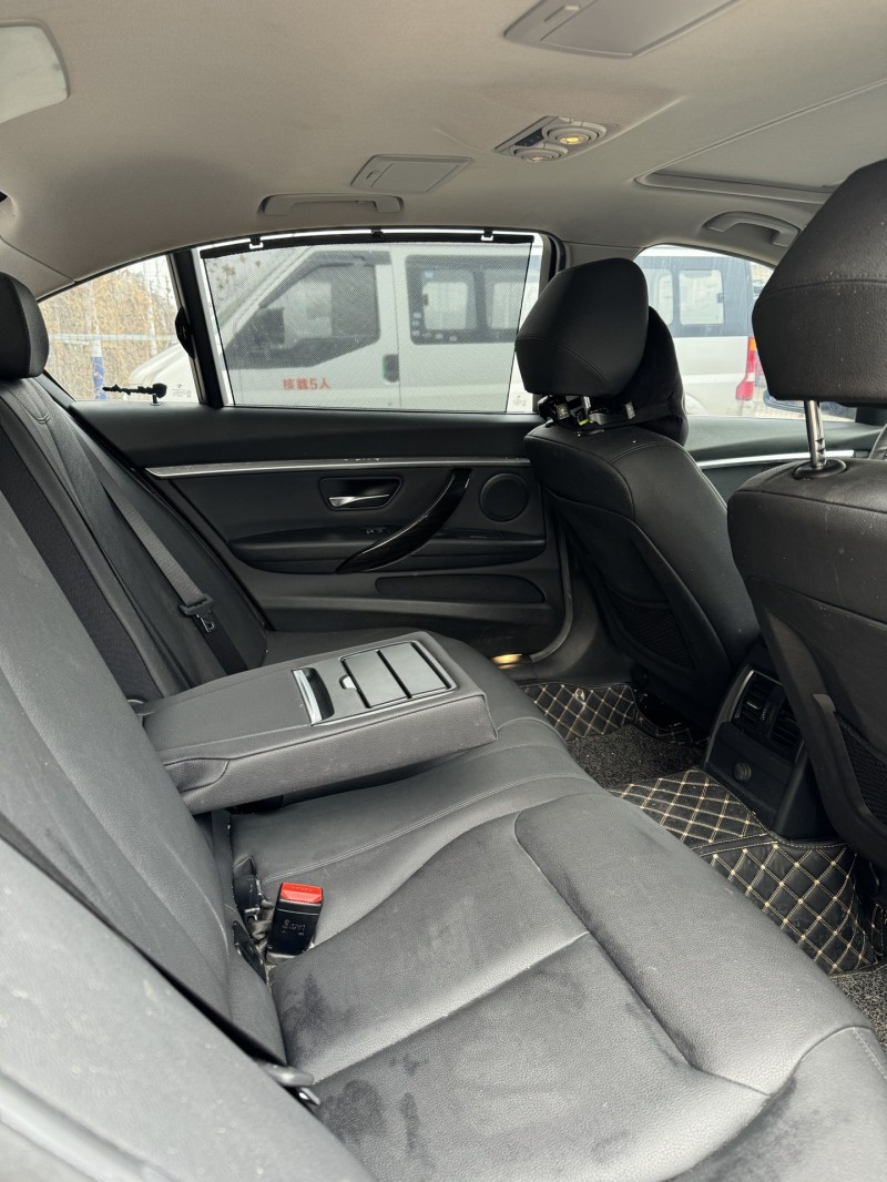 武汉17年宝马3系8