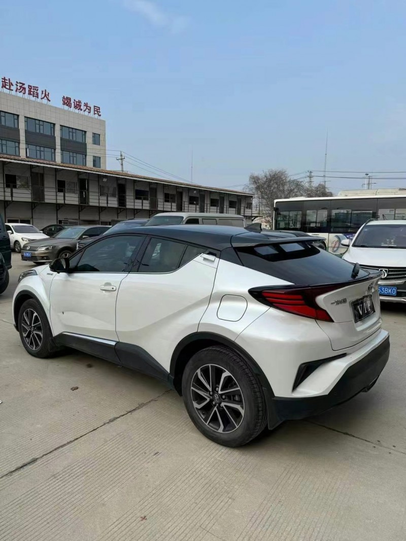 武汉22年丰田奕泽3