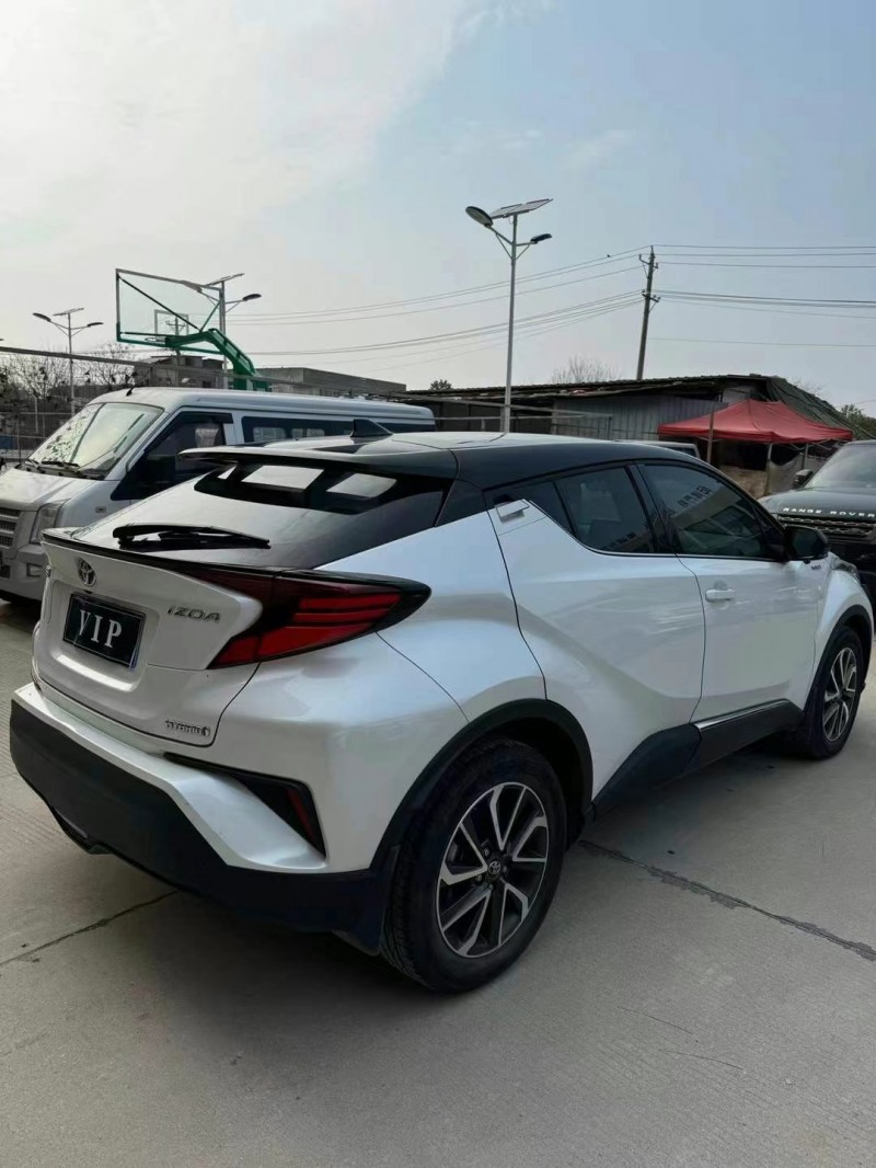 武汉22年丰田奕泽4