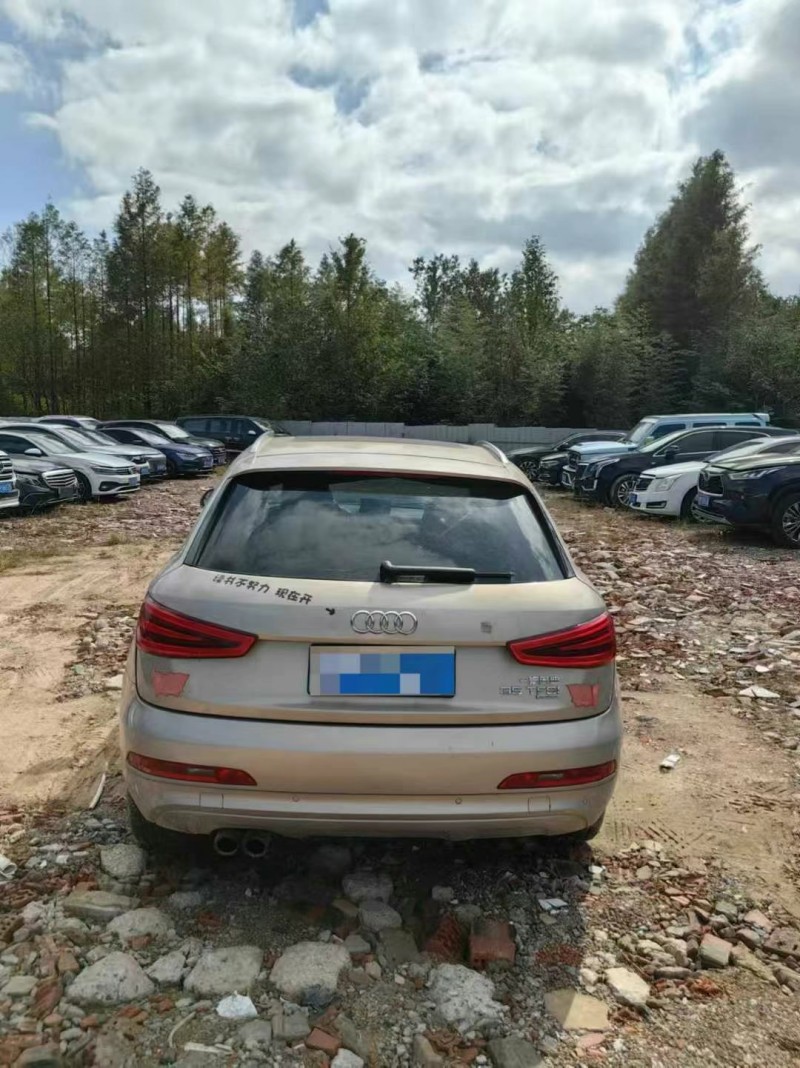 青岛14年奥迪Q33