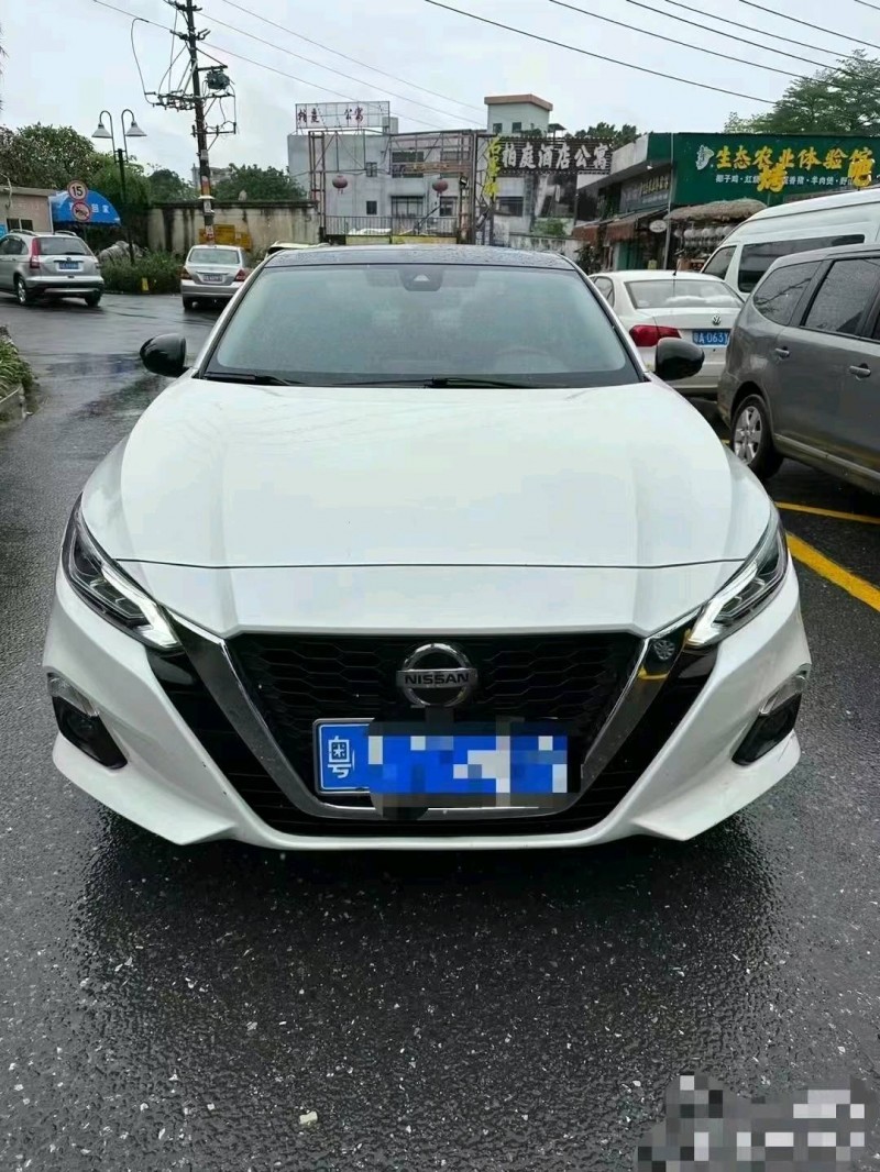 广州22年日产天籁1