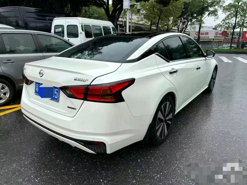 广州22年日产天籁5
