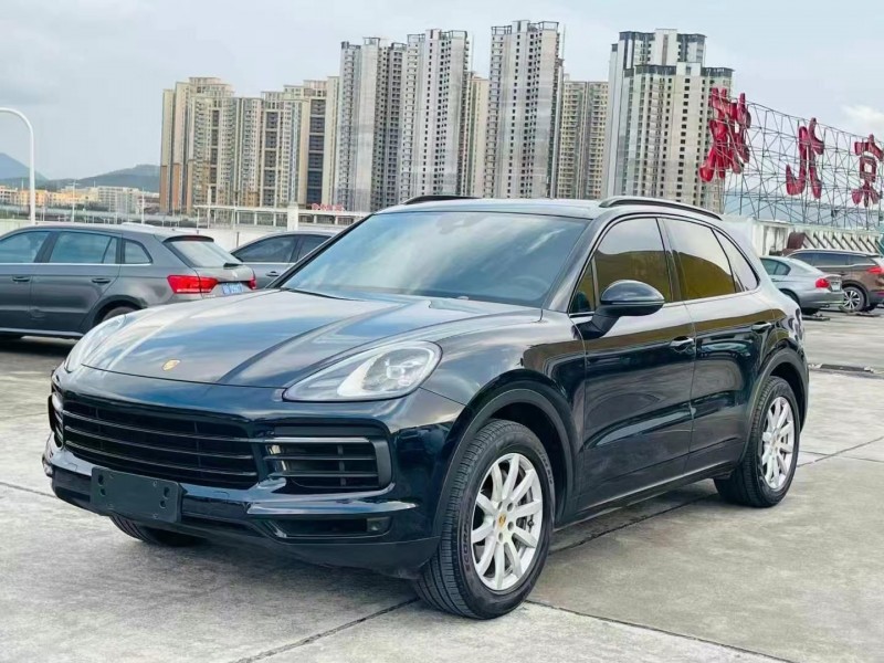 广州19年保时捷卡宴2