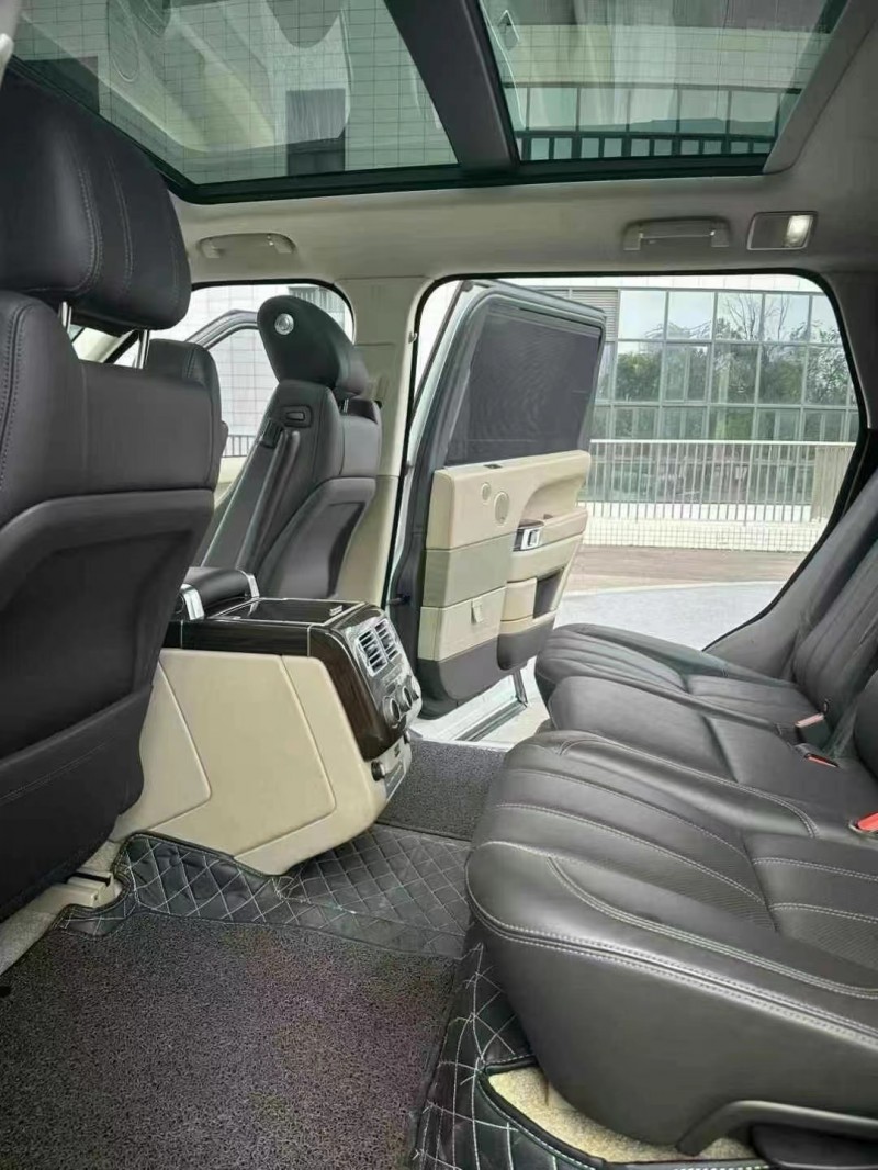 广州18年路虎揽胜行政4