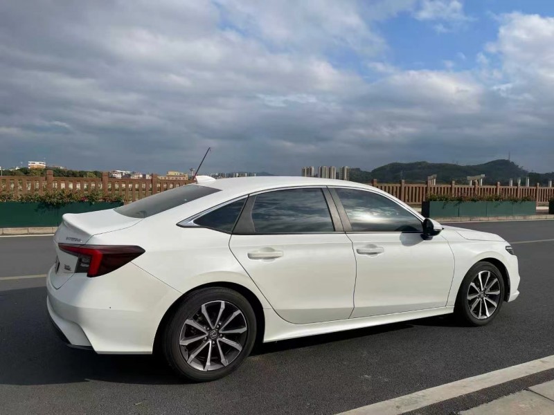 广州24年本田型格8