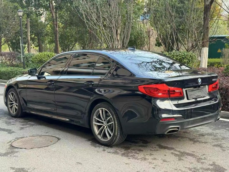 邵阳19年宝马5系8