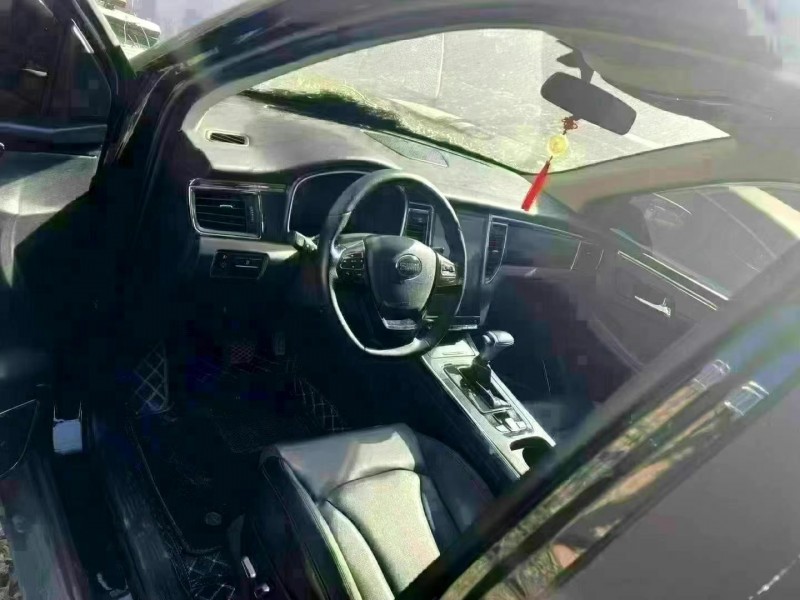 臨沂22年SWM斯威汽車G057