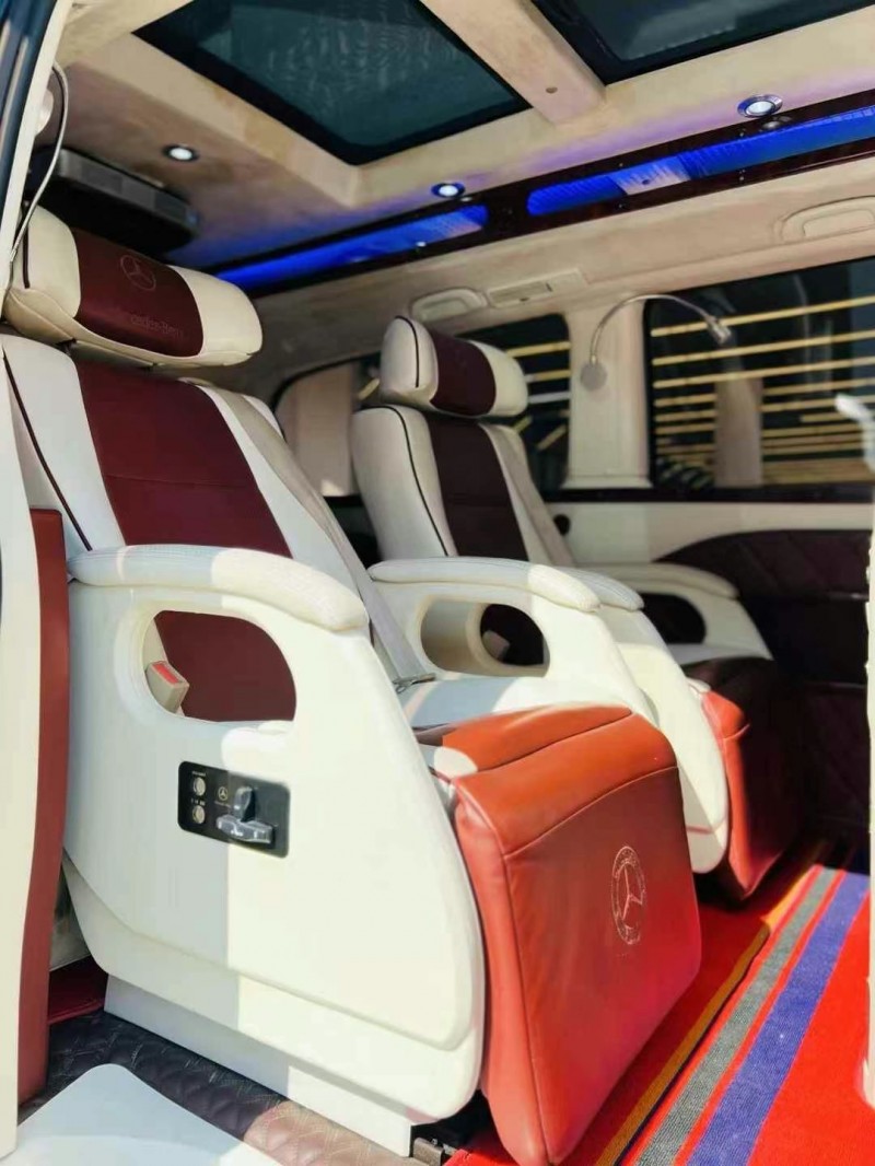 东莞14年奔驰威霆5