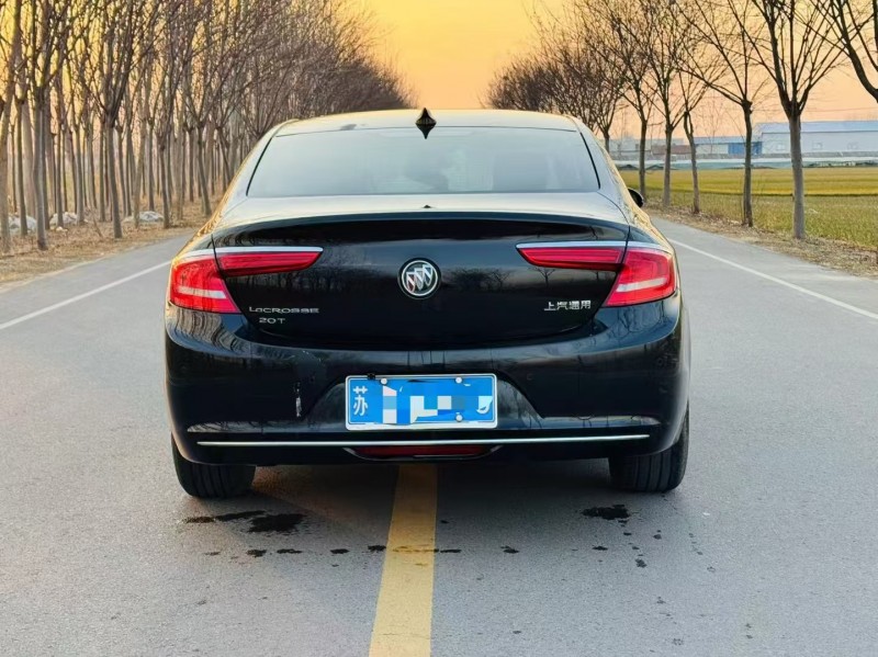 徐州17年别克君越9