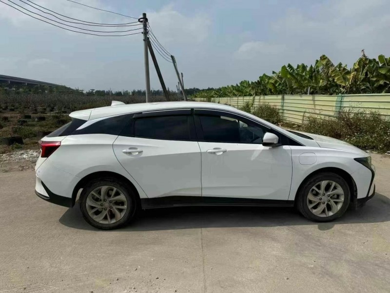 广州23年别克微蓝8