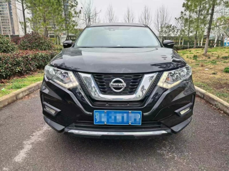 宜昌20年日產奇駿1