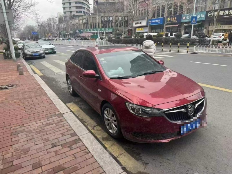 枣庄18年别克英朗1