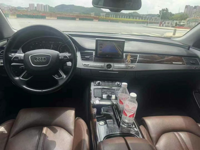 东莞16年奥迪A8L7