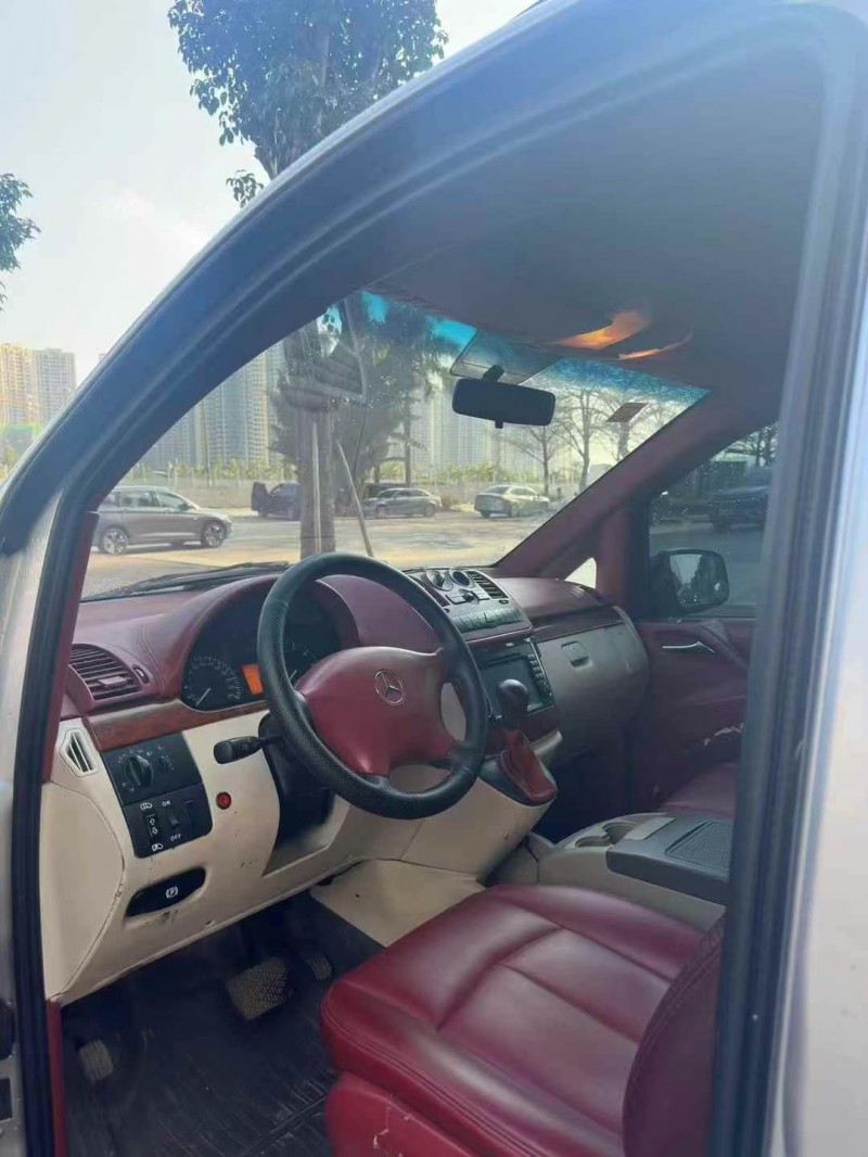 广州13年奔驰威霆3