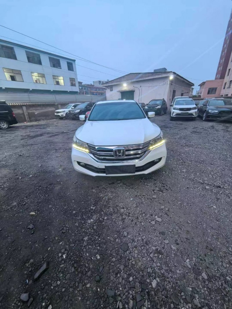 广州14年本田雅阁1