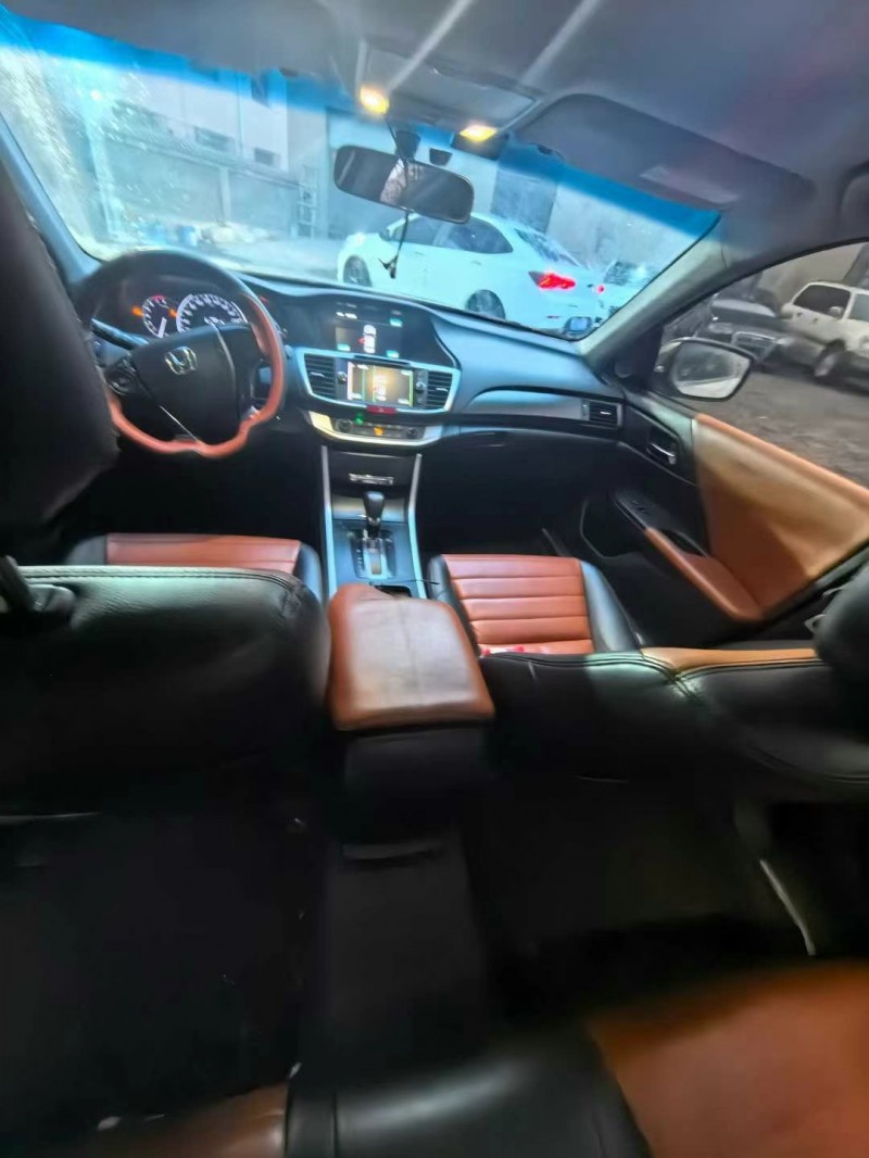 广州14年本田雅阁2