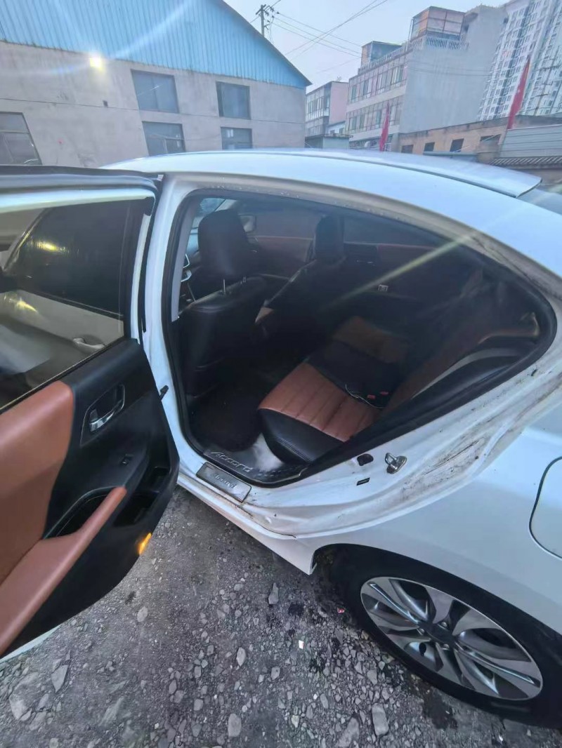 广州14年本田雅阁3