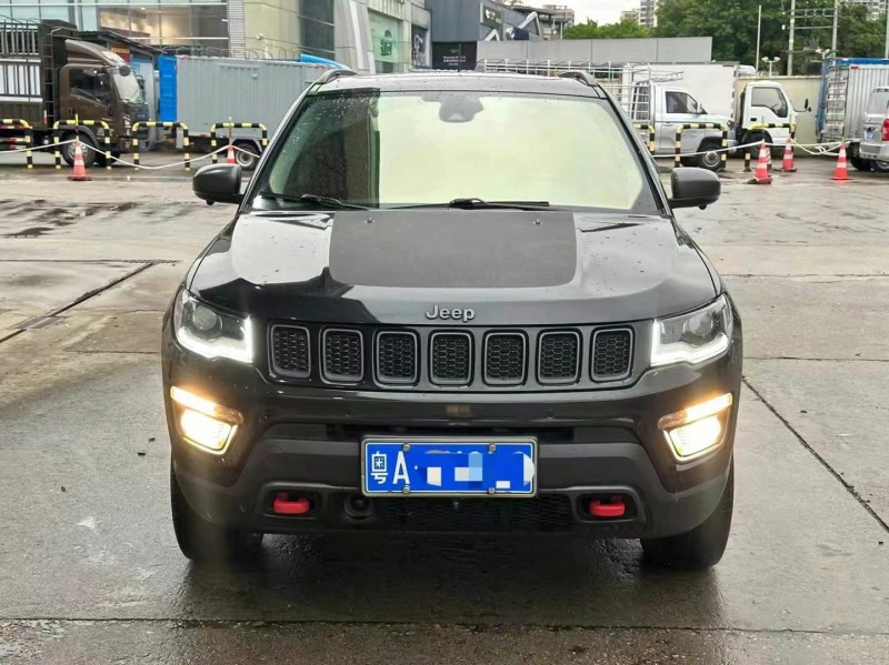 江門18年Jeep指南者1