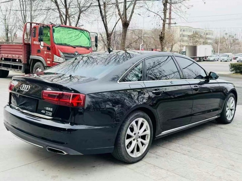 济宁17年奥迪A6L7