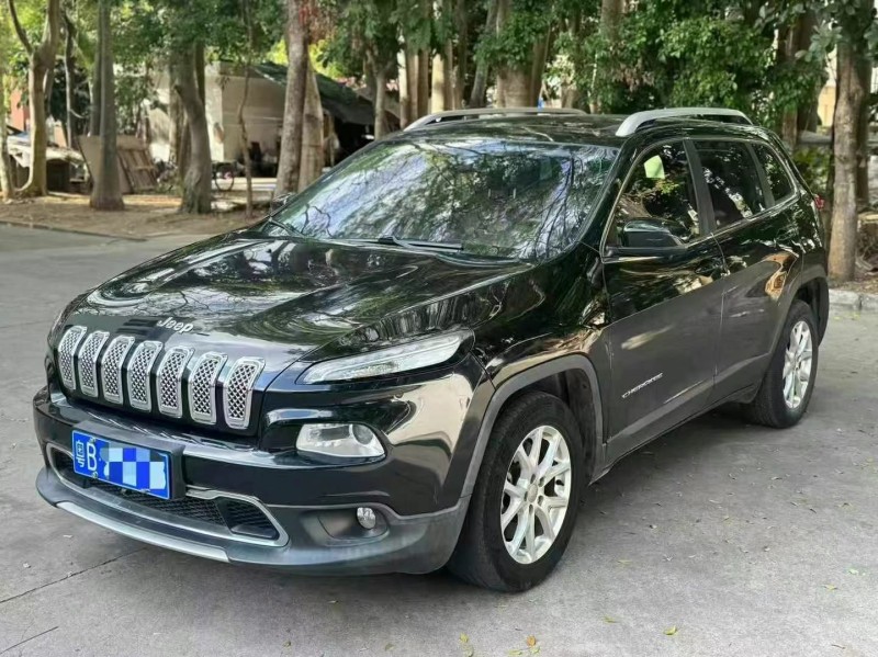 珠海18年Jeep自由光2