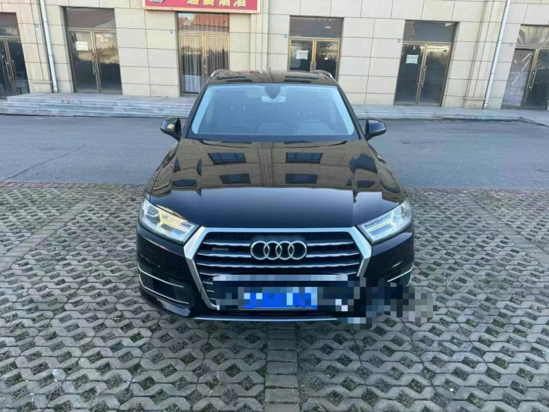 济宁17年奥迪Q71