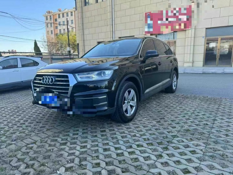 济宁17年奥迪Q73