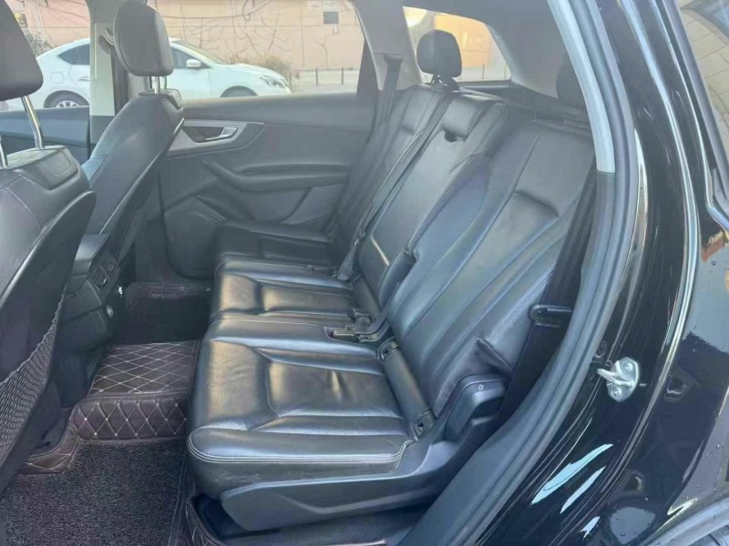 济宁17年奥迪Q74