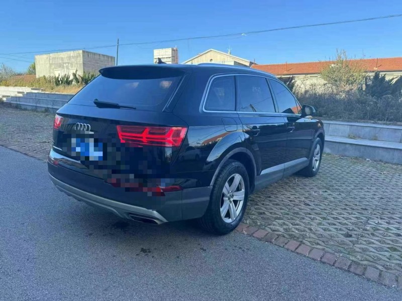 济宁17年奥迪Q78