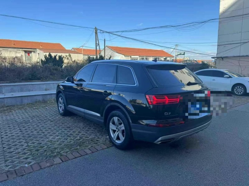 济宁17年奥迪Q79