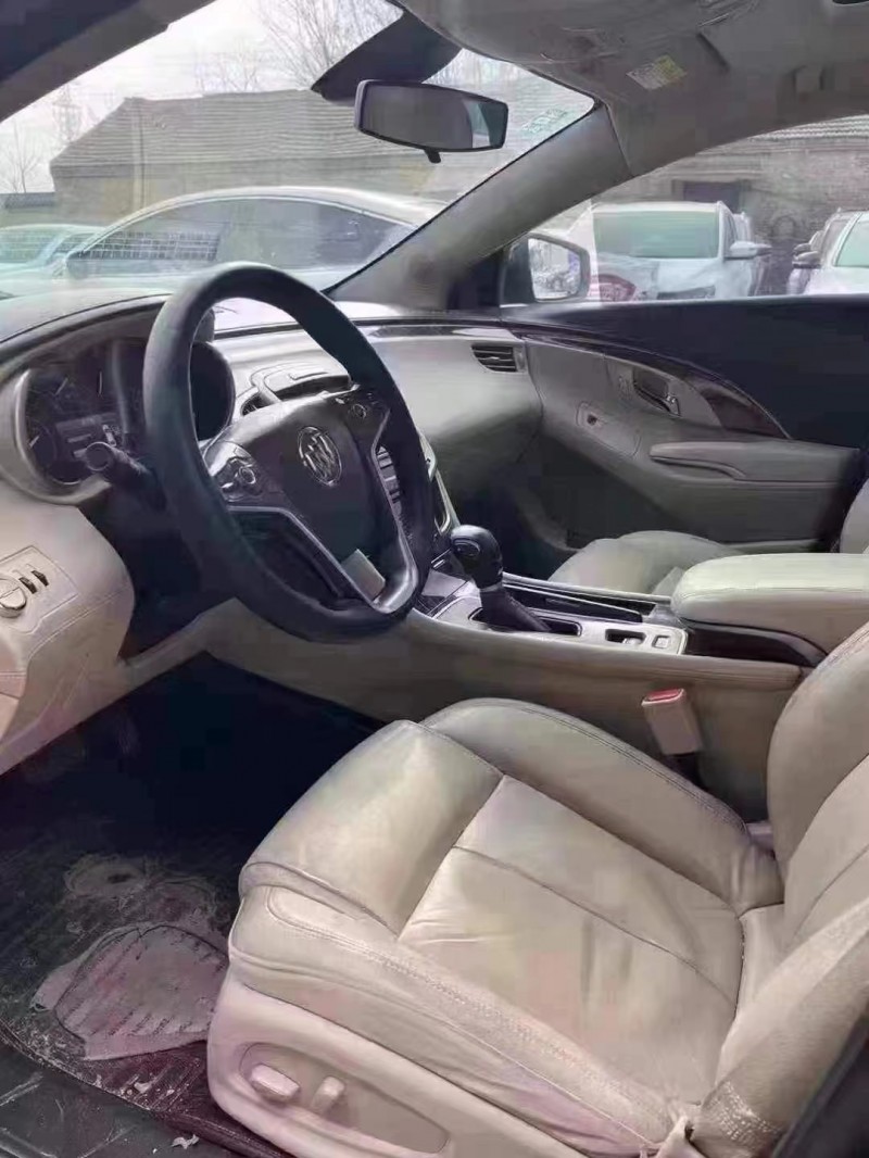 菏泽15年别克君越5