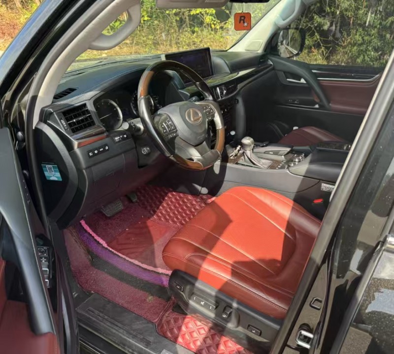 济宁20年雷克萨斯LX5