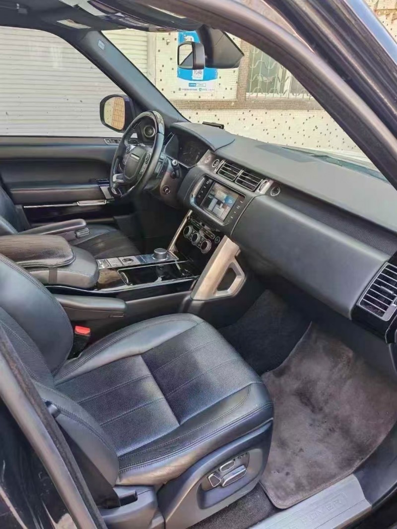 济宁14年路虎揽胜行政4