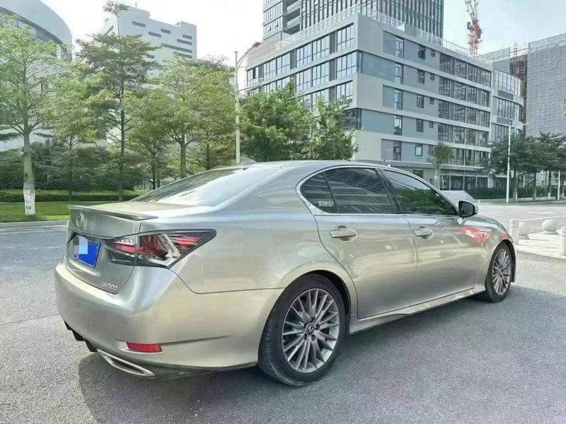 广州18年雷克萨斯GS8