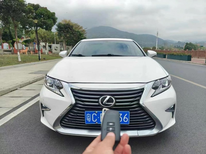 广州16年雷克萨斯ES1