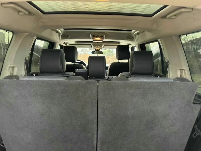 广州14年路虎发现7