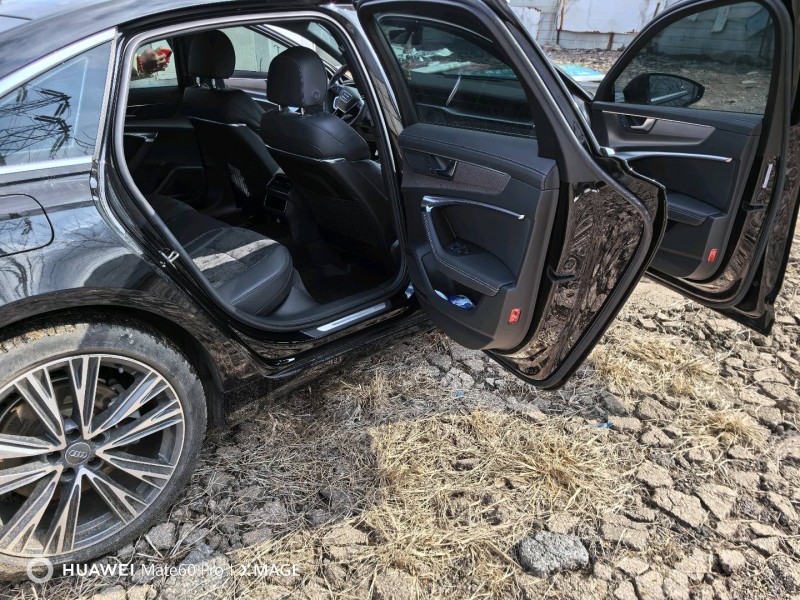 青岛21年奥迪A6L10