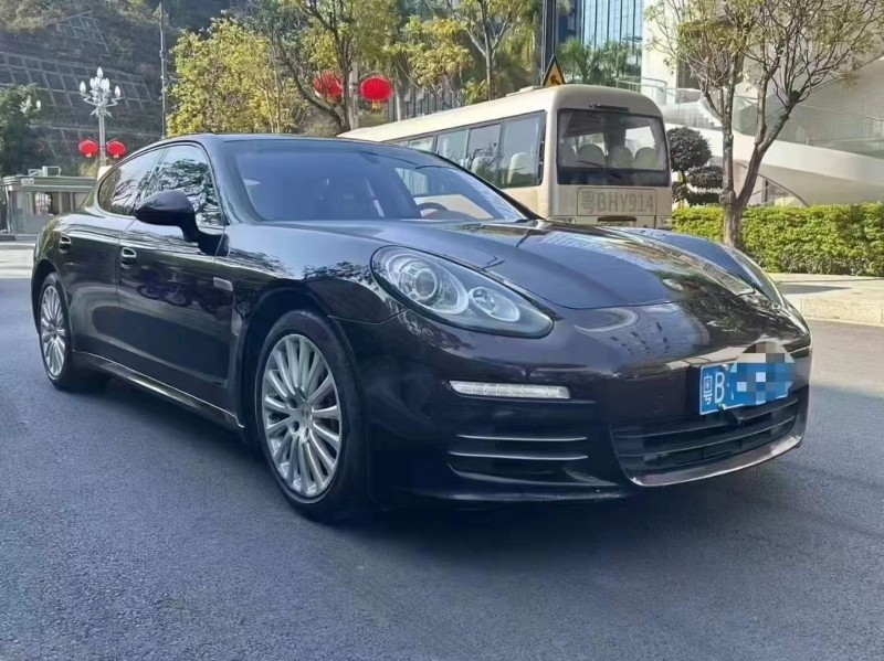 广州13年保时捷帕拉梅拉3