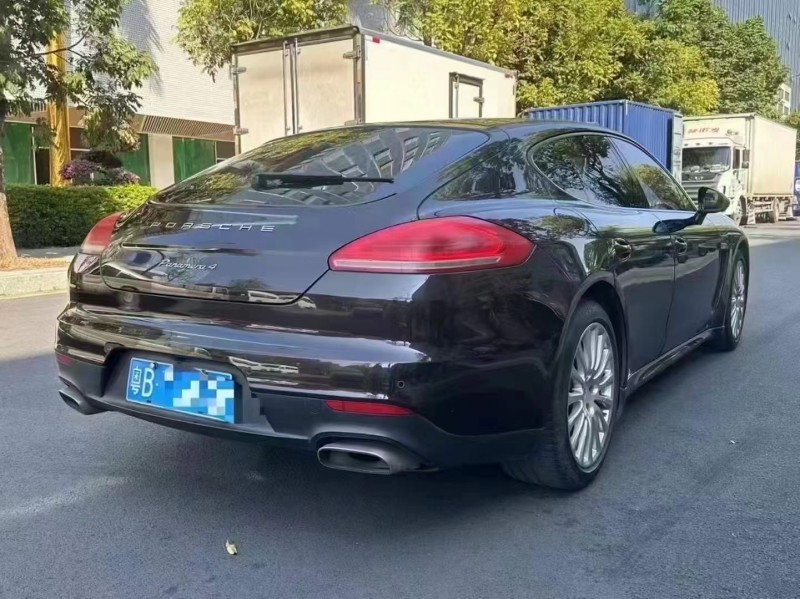 广州13年保时捷帕拉梅拉7