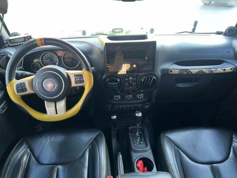 鄭州15年Jeep牧馬人4