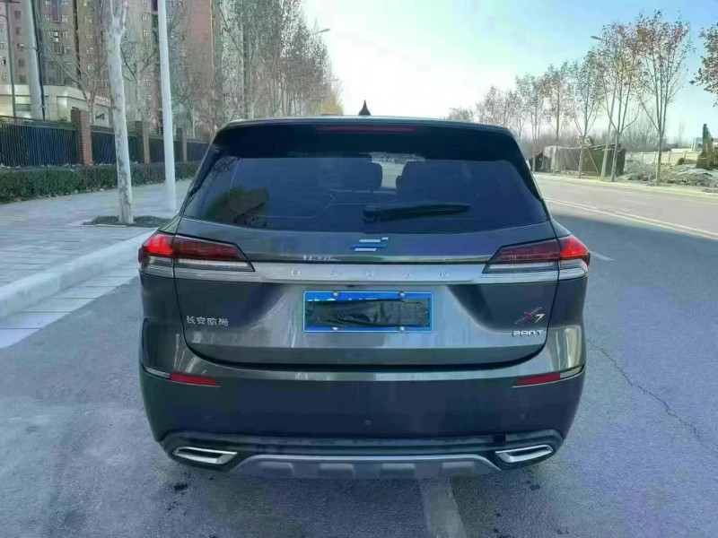 鄭州20年長安汽車歐尚9