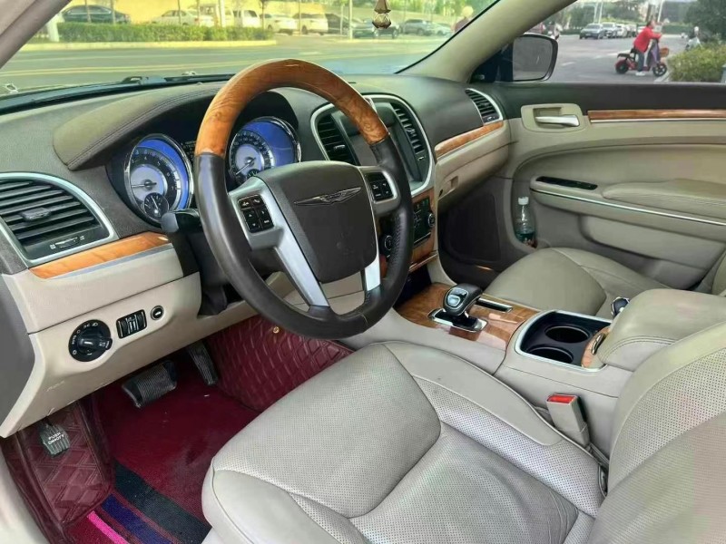 鄭州14年克萊斯勒300C4