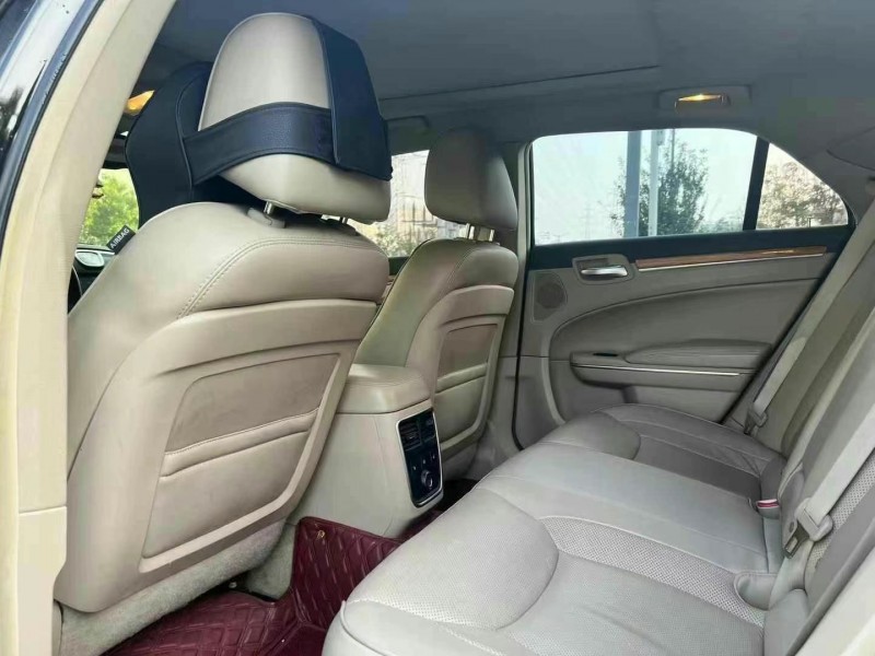 鄭州14年克萊斯勒300C5