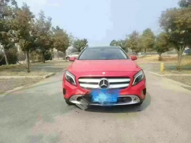 徐州16年奔驰GLA1