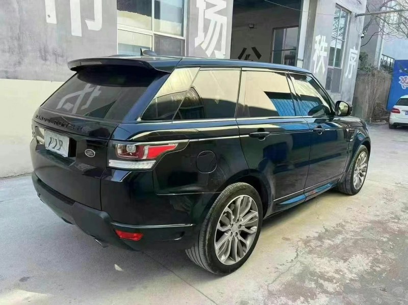济宁17年路虎揽胜运动4