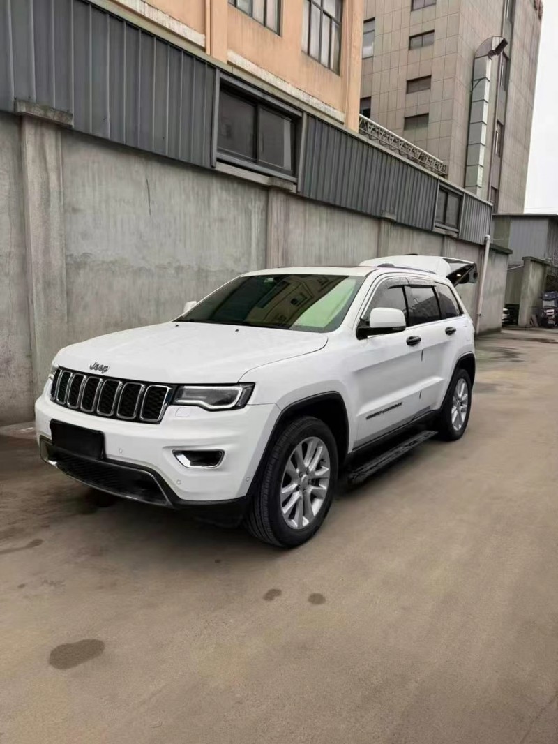 嘉興19年Jeep大切諾基2